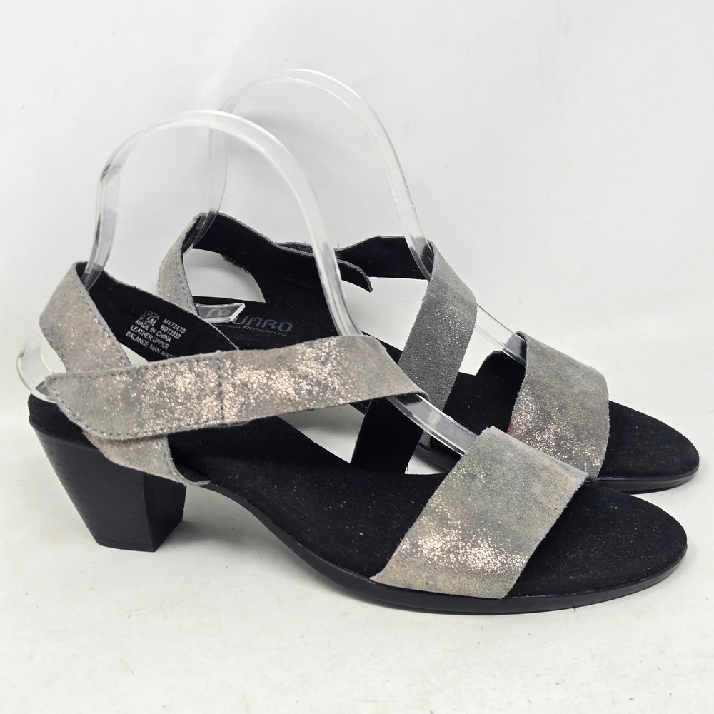 Munro American Lucia Metallic Silver Leather Block Heel Sandals M472470 9.5M
